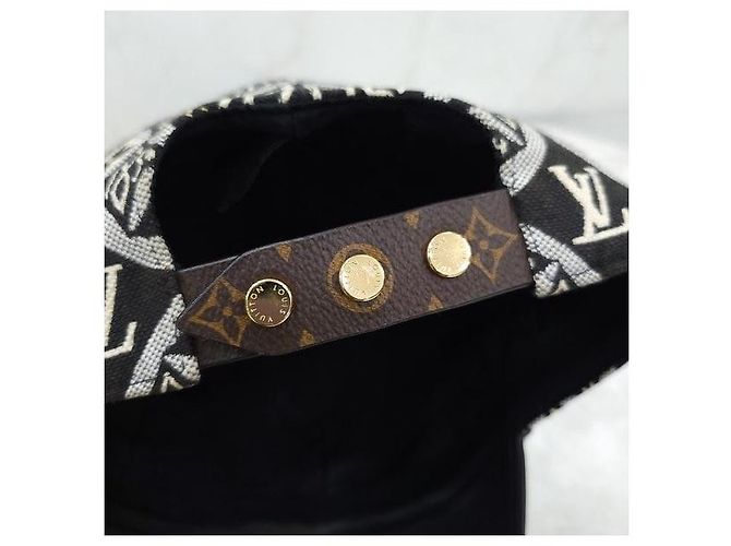 Louis Vuitton Baseballkappe aus Leder Grün - Ansicht 6