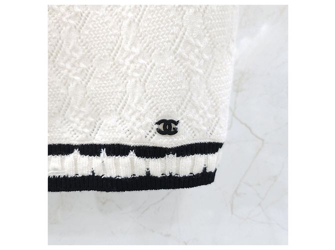 Chanel Kurze Strickjacke mit kurzen Ärmeln - Ansicht 12