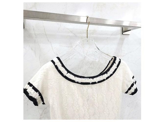 Chanel Kurze Strickjacke mit kurzen Ärmeln - Ansicht 3