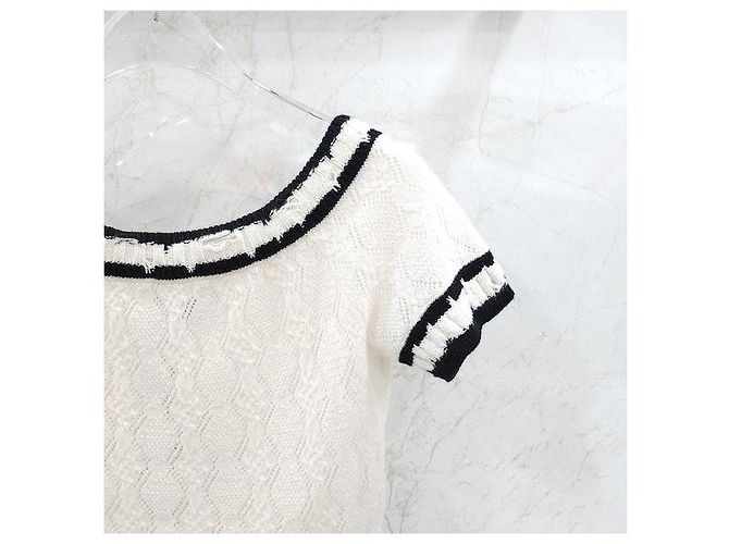 Chanel Kurze Strickjacke mit kurzen Ärmeln - Ansicht 4