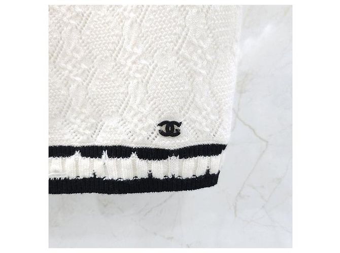 Chanel Kurze Strickjacke mit kurzen Ärmeln - Ansicht 5