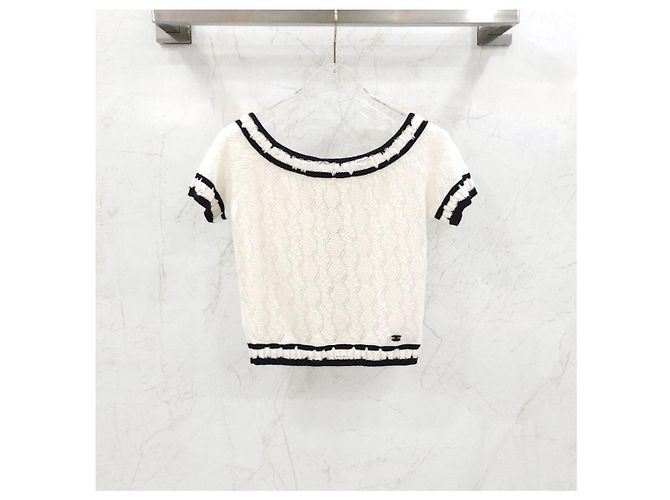 Chanel Kurze Strickjacke mit kurzen Ärmeln - Ansicht 8