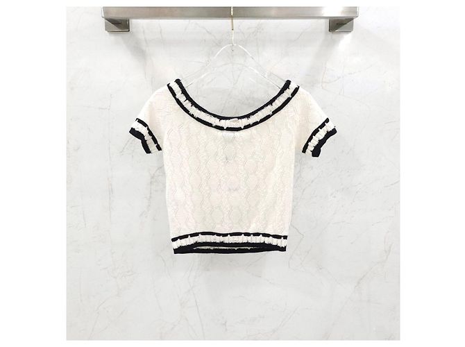 Chanel Kurze Strickjacke mit kurzen Ärmeln - Ansicht 9