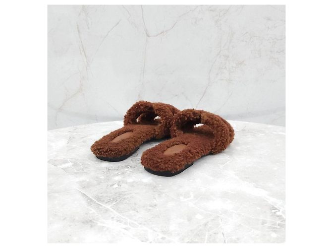 Hermès Pantofole Oran in shearling Marrone - vista 11