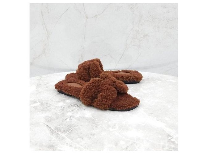 Hermès Pantofole Oran in shearling Marrone - vista 3