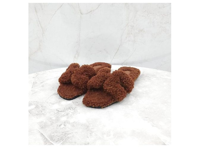 Hermès Pantofole Oran in shearling Marrone - vista 7