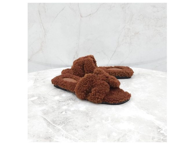 Hermès Pantofole Oran in shearling Marrone - vista 9