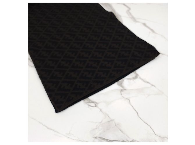 Fendi Wollschal mit FF-Intarsienmuster - Ansicht 10