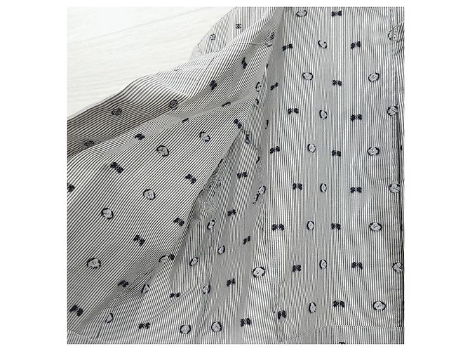 Chanel CC Mark Stripe Camellia Kurzarmhemd aus Baumwolle - Ansicht 14