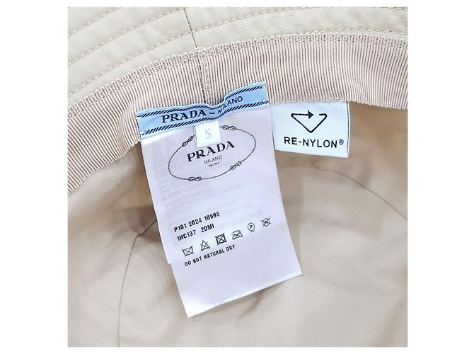 Prada Cappello a secchiello in nylon con logo triangolare - vista 12
