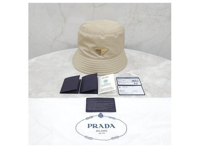 Prada Cappello a secchiello in nylon con logo triangolare - vista 6