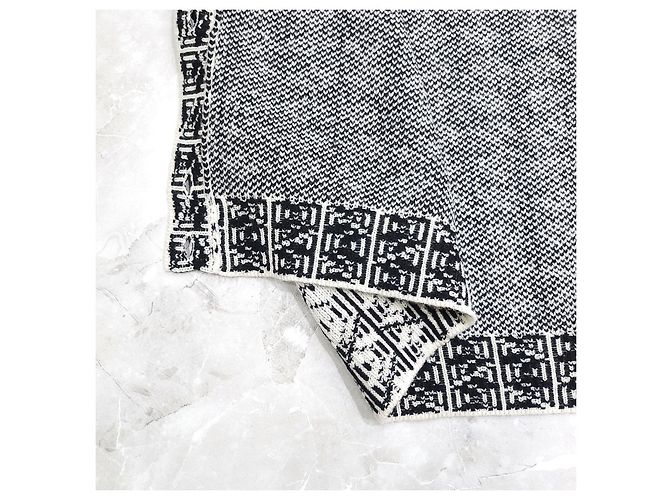 Prada Strickcardigan mit Multi-Pattern in Schwarz-Weiß - Ansicht 11