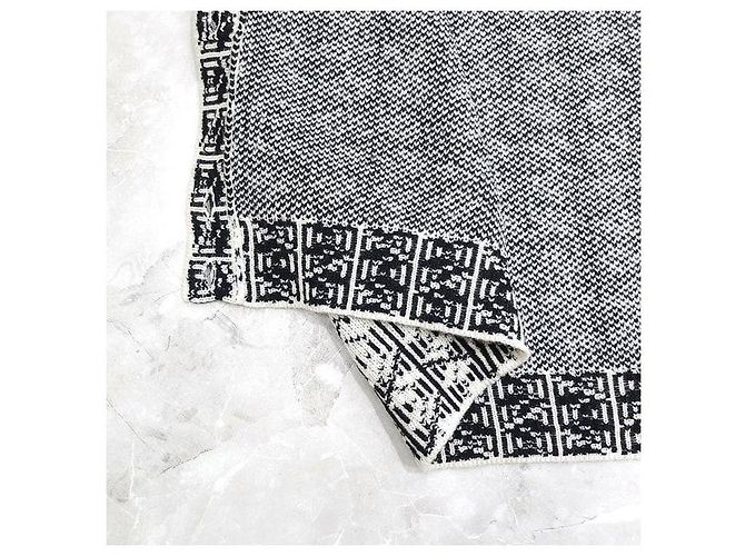 Prada Strickcardigan mit Multi-Pattern in Schwarz-Weiß - Ansicht 5
