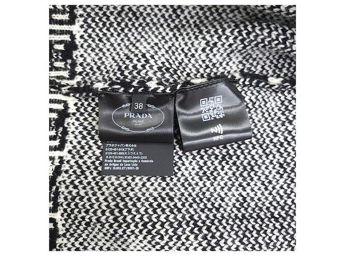 Prada Strickcardigan mit Multi-Pattern in Schwarz-Weiß - Ansicht 6