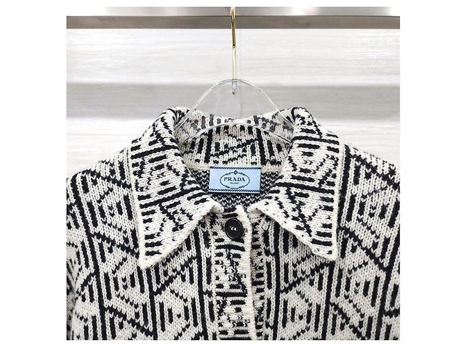 Prada Strickcardigan mit Multi-Pattern in Schwarz-Weiß - Ansicht 9