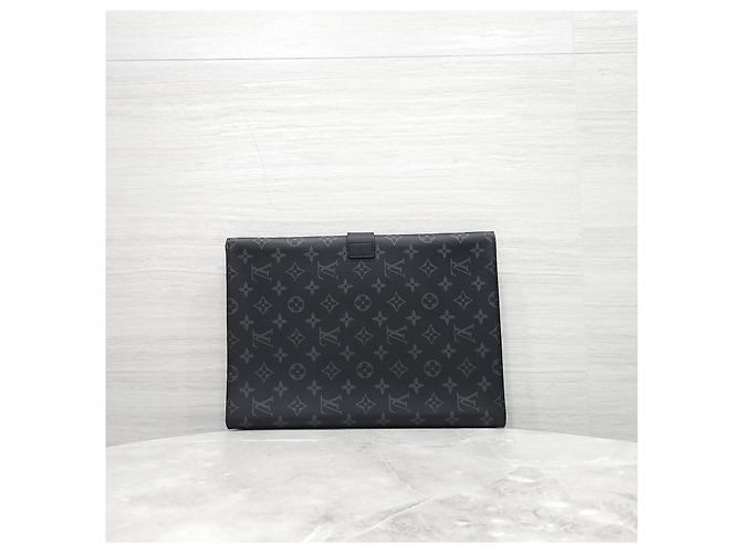 Louis Vuitton Monogram Eclipse Dokumenten-Tablet-Case Clutch - Ansicht 12