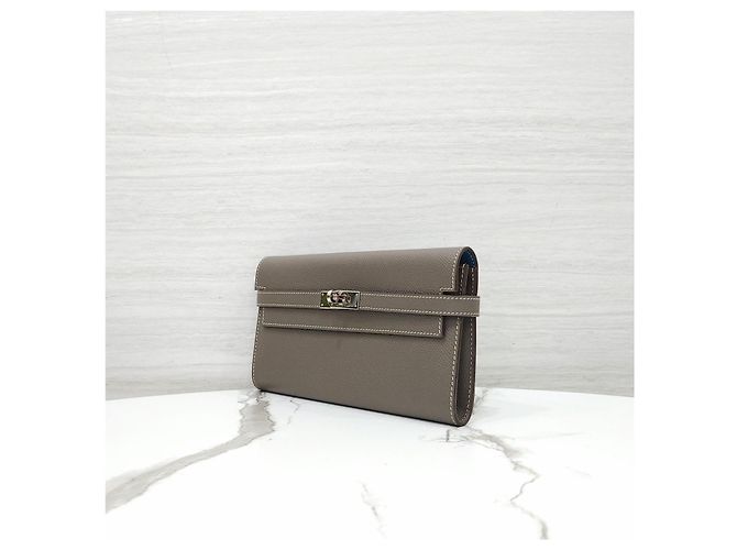 Hermès Cartera Larga Kelly Classic Epsom Verso Etoupe Silver Hardware - vista 11