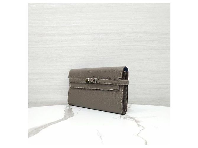 Hermès Cartera Larga Kelly Classic Epsom Verso Etoupe Silver Hardware - vista 2