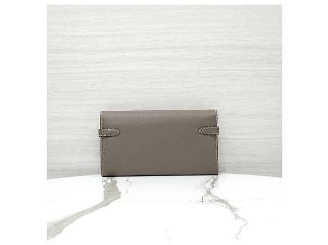 Hermès Cartera Larga Kelly Classic Epsom Verso Etoupe Silver Hardware - vista 3
