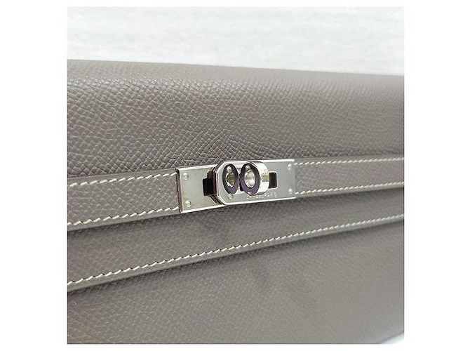 Hermès Cartera Larga Kelly Classic Epsom Verso Etoupe Silver Hardware - vista 5
