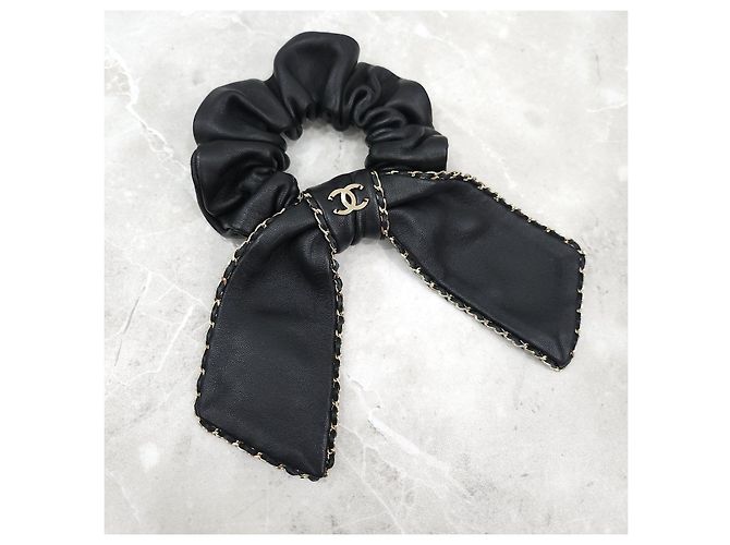 Chanel Scrunchie per capelli con nastro in pelle - vista 10