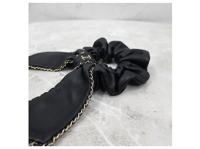 Chanel Scrunchie per capelli con nastro in pelle - vista 5