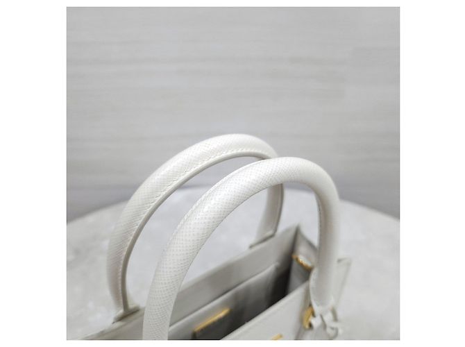 Prada Mini borsa tote a tracolla in pelle Saffiano bianca - vista 13