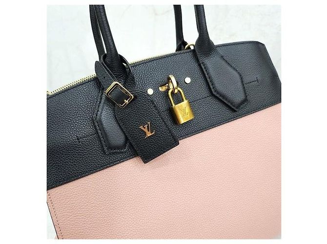Louis Vuitton Borsa City Steamer Tote PM - vista 6