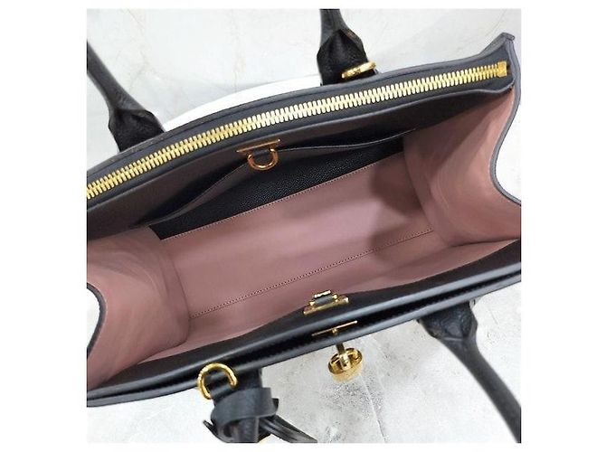 Louis Vuitton Borsa City Steamer Tote PM - vista 9