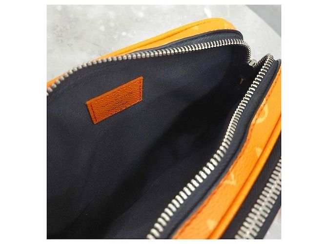 Louis Vuitton Borsa a tracolla Nano Alpha Monogram - vista 8