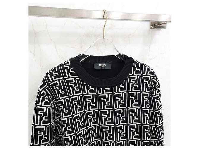 Fendi Round Wool Knit Black - Ansicht 3