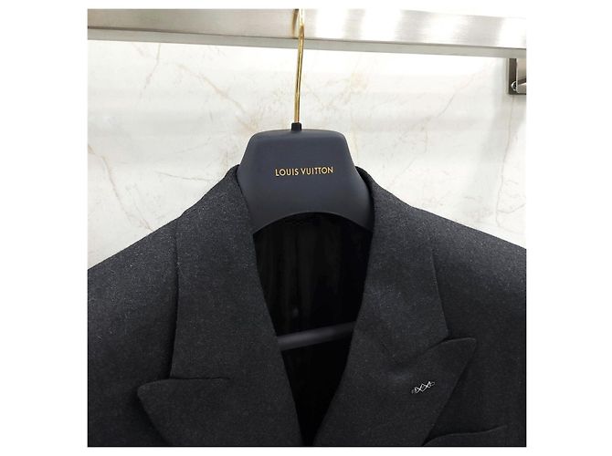Louis Vuitton Short Cashmere Plain Logo Blazer Jacket - view 9