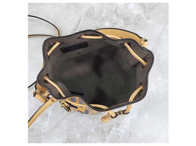 Borsa a secchiello Fendi in pelle verde - vista 6