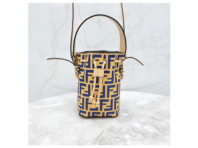 Borsa a secchiello Fendi in pelle verde - vista 7