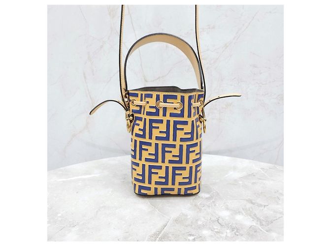 Borsa a secchiello Fendi in pelle verde - vista 9