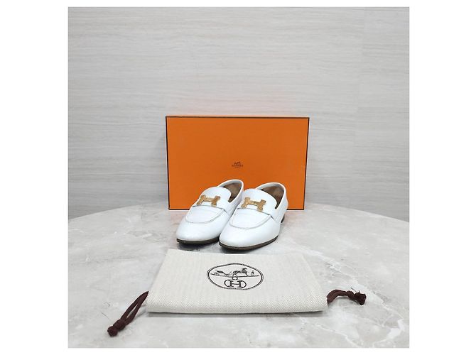 Hermès Mocassino Paris Bianco con Dettagli Dorati - vista 12