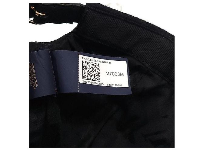 Louis Vuitton Cappello Monogram Endless Black - vista 9