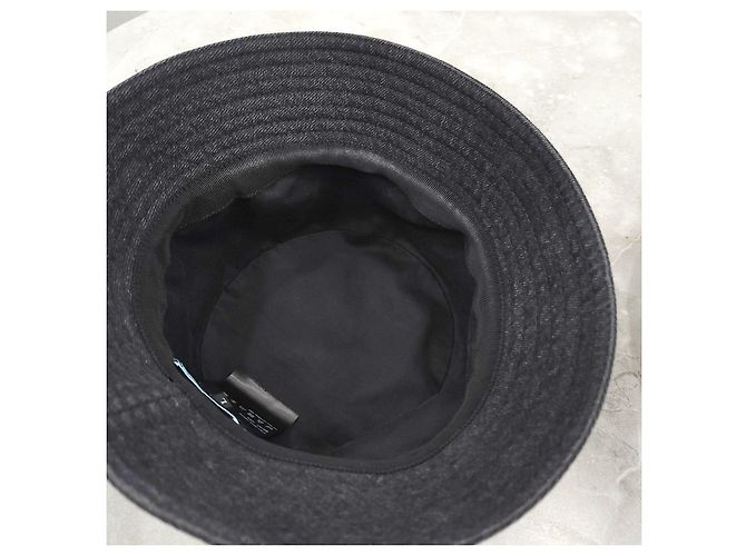 Prada Bucket Hat aus schwarzem Denim mit Triangle-Logo - Ansicht 14