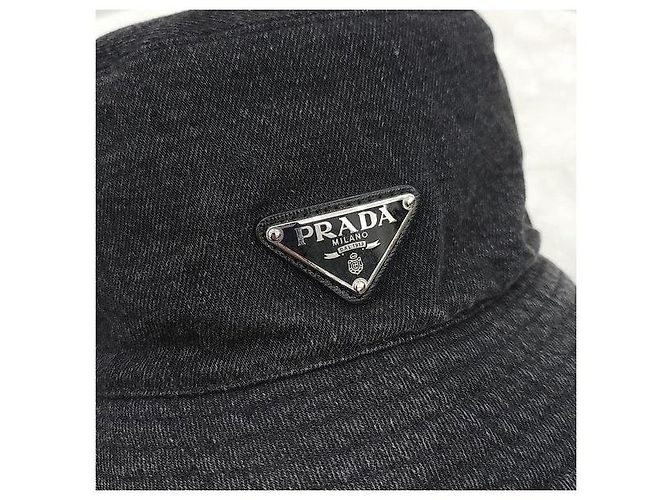Prada Bucket Hat aus schwarzem Denim mit Triangle-Logo - Ansicht 4