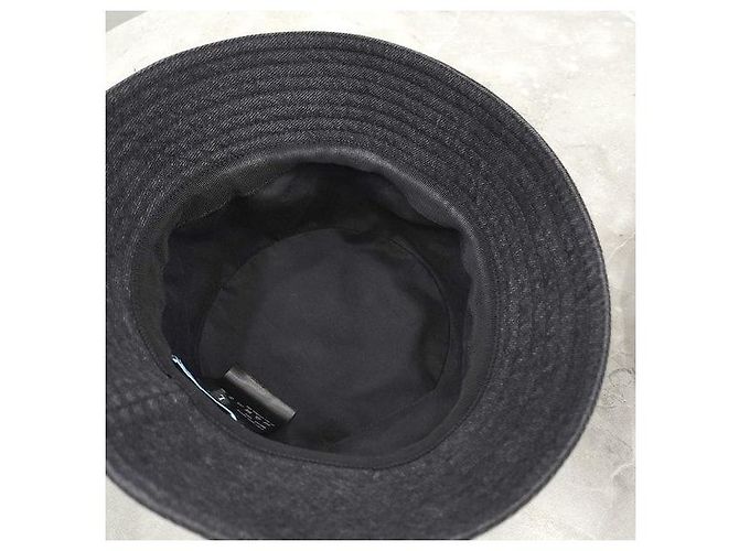 Prada Bucket Hat aus schwarzem Denim mit Triangle-Logo - Ansicht 6