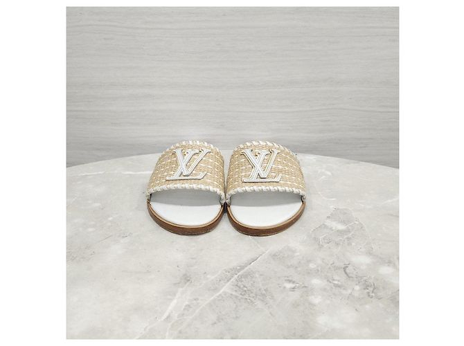 Louis Vuitton Sandali mule in rafia Monogram - vista 9