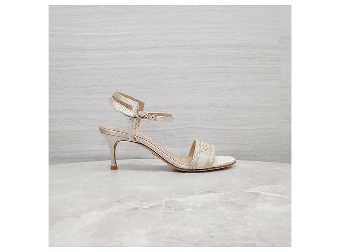 Dior Sandali con tacco Dway Strap Gold - vista 5
