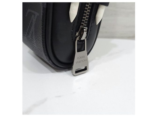 Louis Vuitton Kit da golf Andrews Monogram Eclipse Nero - vista 12