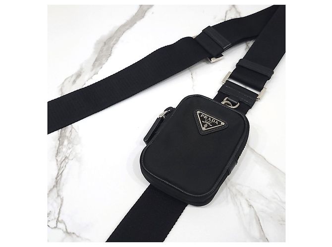 Prada Borsa a tracolla pouch in nylon con logo Triangle - vista 13