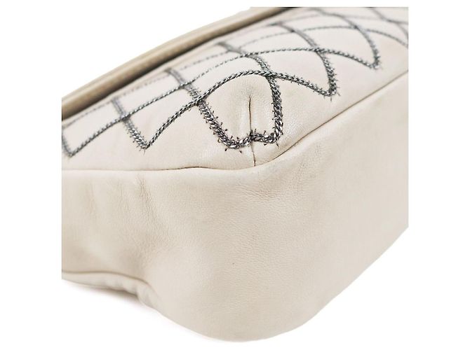 Chanel Borsa a tracolla beige con patta e cuciture - vista 6