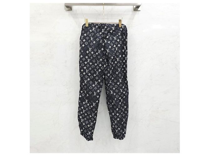 Louis Vuitton Monogramm Nylon Hose - Ansicht 7