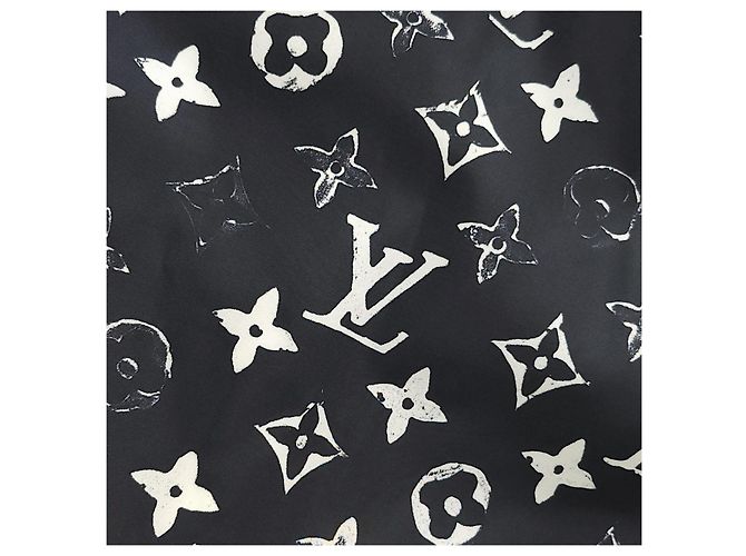 Louis Vuitton Monogramm Nylon Hose - Ansicht 8