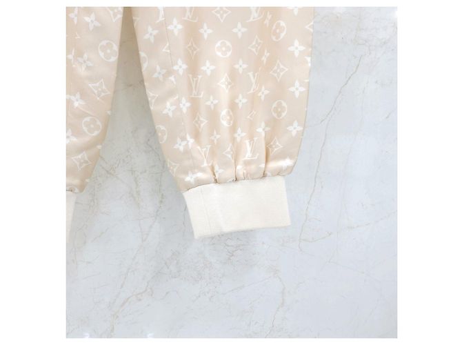 Louis Vuitton Pantalones Jogger de Seda Monograma - vista 12