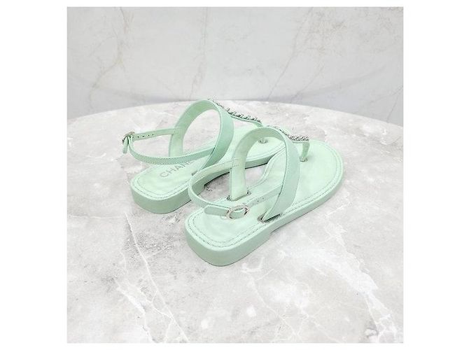 Chanel Sandali flip flop T-Strap con catena - vista 5