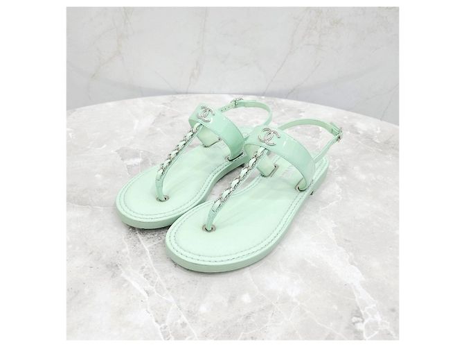 Chanel Sandali flip flop T-Strap con catena - vista 7